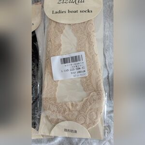 Ladies Lace Boat Socks